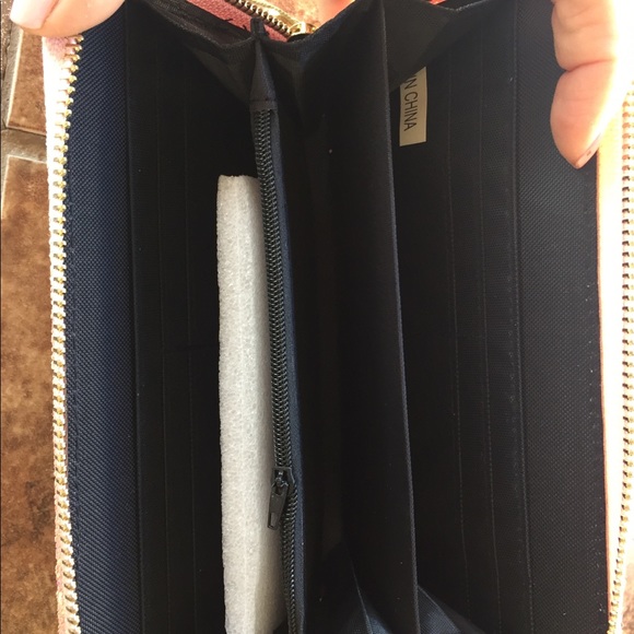 🎀ONLY 1 left. NWT - Wallet - Pink Glitter - Picture 4 of 8